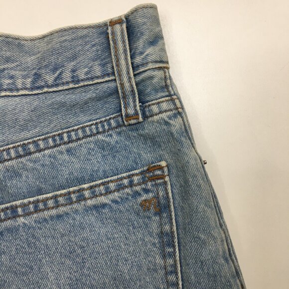 MADEWELL Medium/Light Wash THE MOM JEAN SHORT Distressed Raw Edge Hem Shorts - Picture 10 of 11